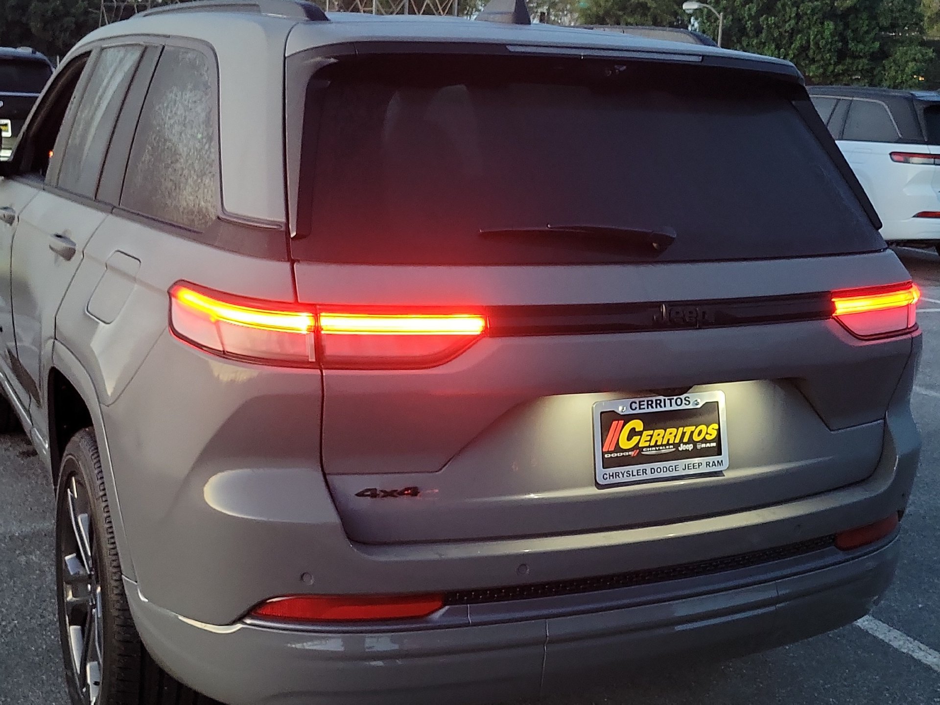 New 2027 Jeep Grand Cherokee Limited AWD/4WD image 3