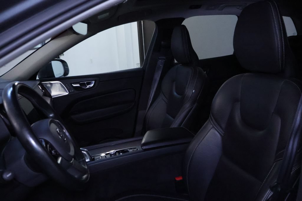 Used 2019 Volvo XC60 T8 Inscription w/ Advanced Package AWD/4WD image 16