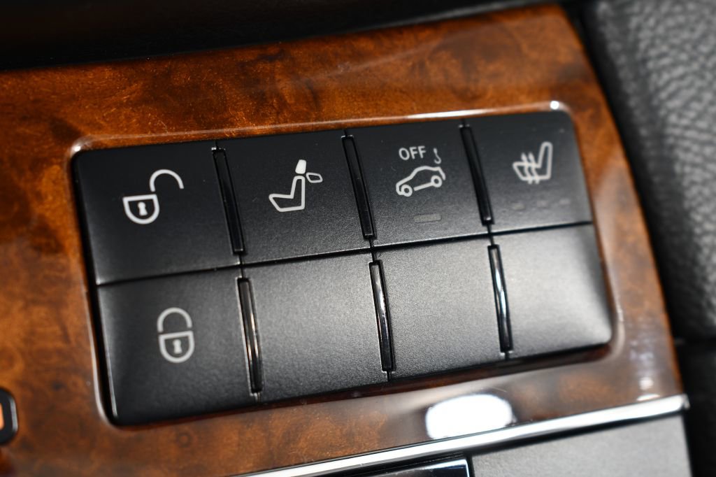 Used 2005 Mercedes-Benz CLK 500 Cabriolet image 40