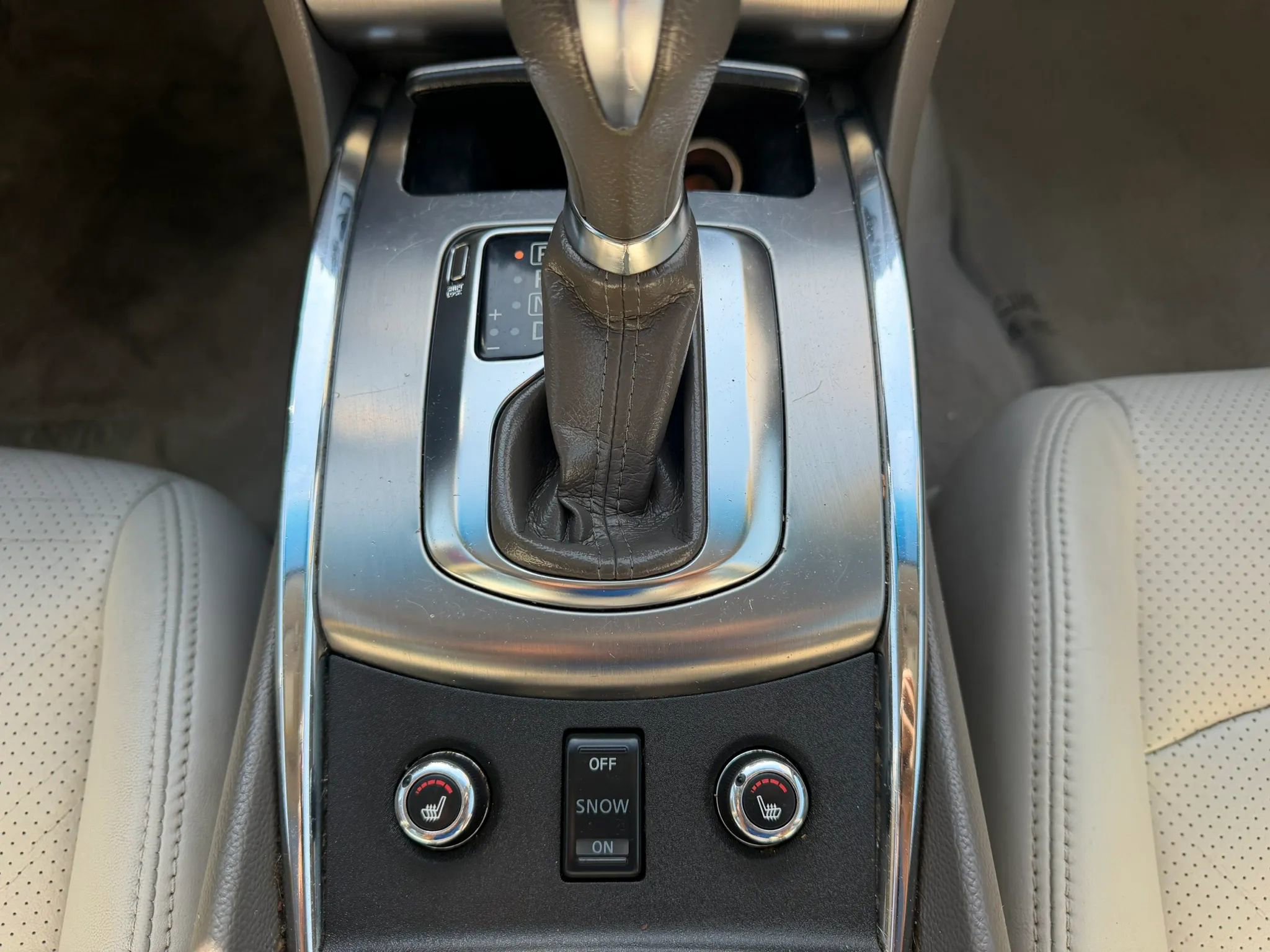 Used 2015 INFINITI Q40 AWD w/ Navigation Package image 13