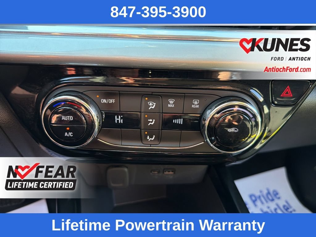Used 2025 Chevrolet Trax LT FWD image 15