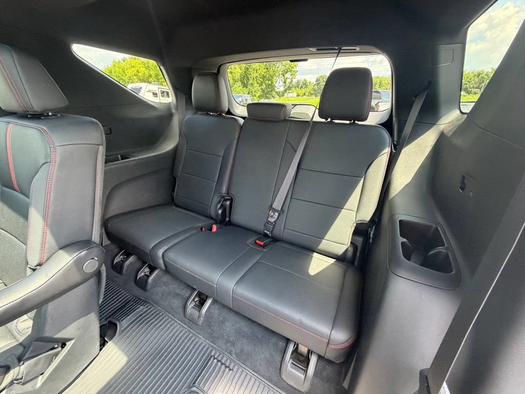 Used 2024 Chevrolet Traverse RS w/ LPO, Floor Liner Package AWD/4WD image 8