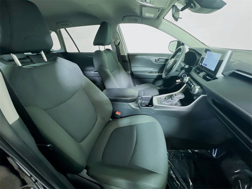 Certified 2025 Toyota RAV4 LE image 25