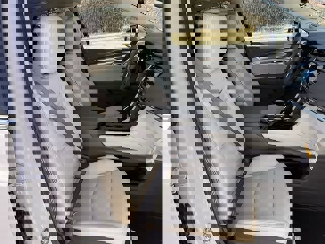 New 2026 Cadillac XT5 Luxury image 12