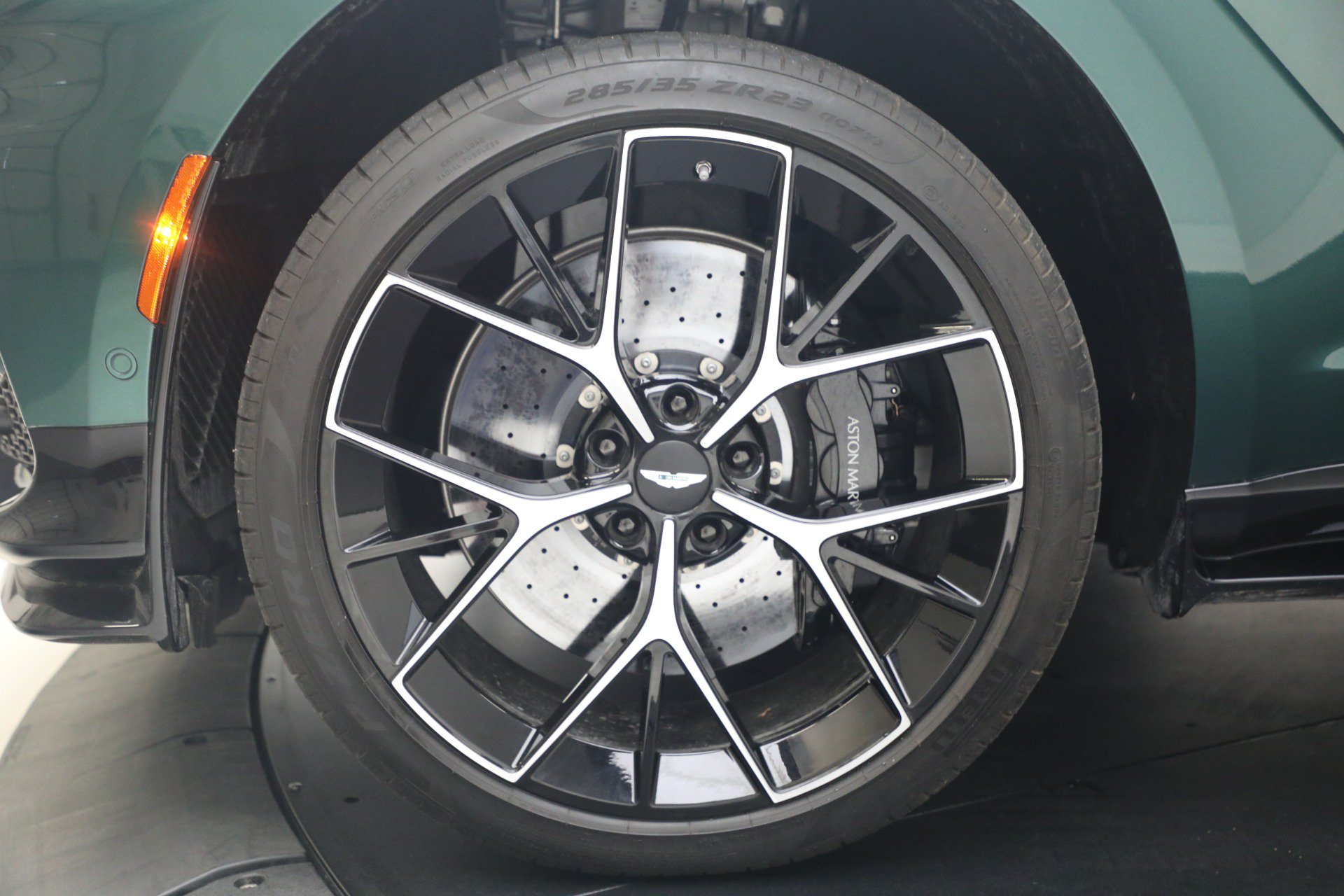 Used 2026 Aston Martin DBX 707 AWD/4WD image 16