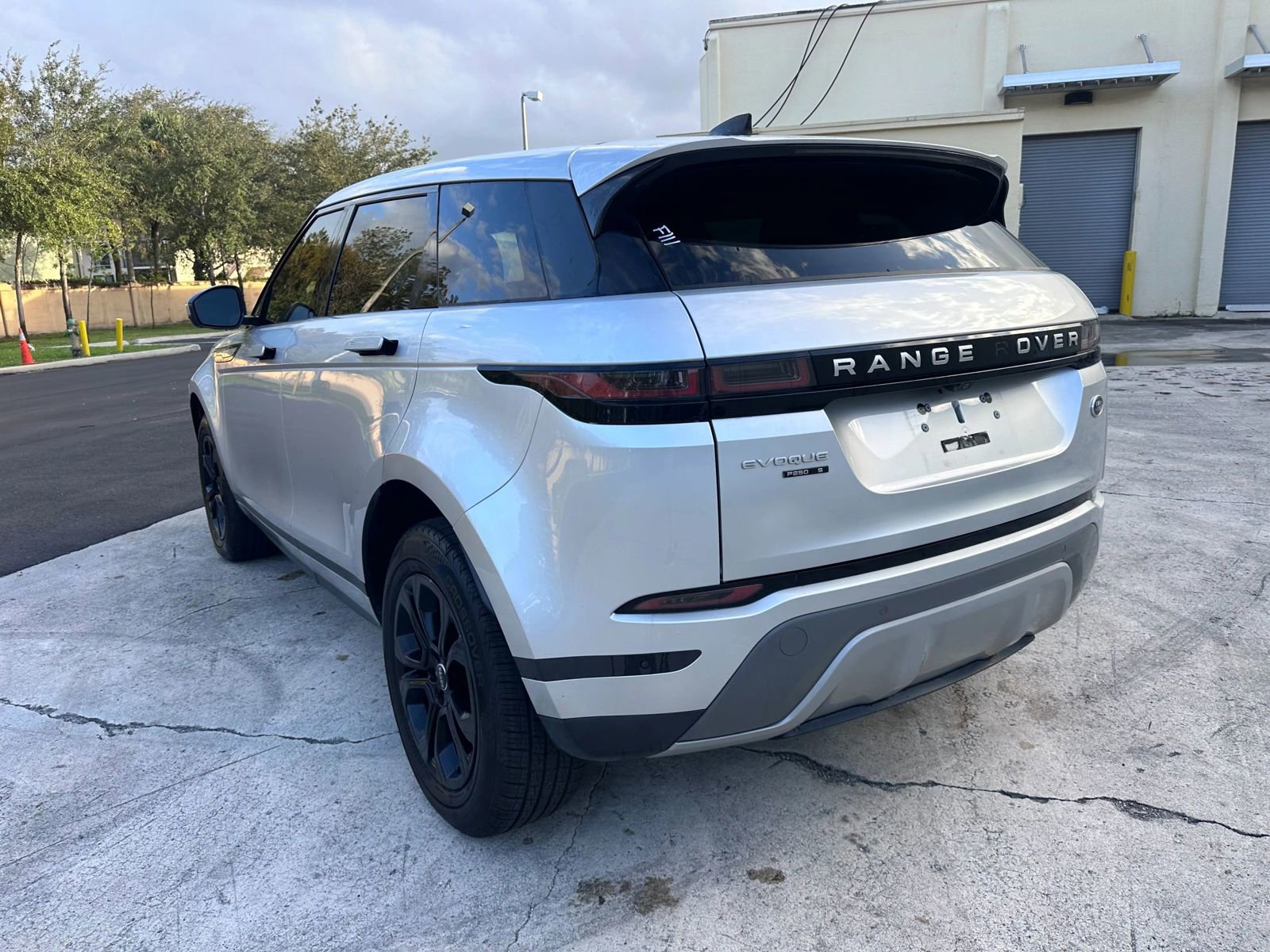 Used 2020 Land Rover Range Rover Evoque S AWD/4WD image 7