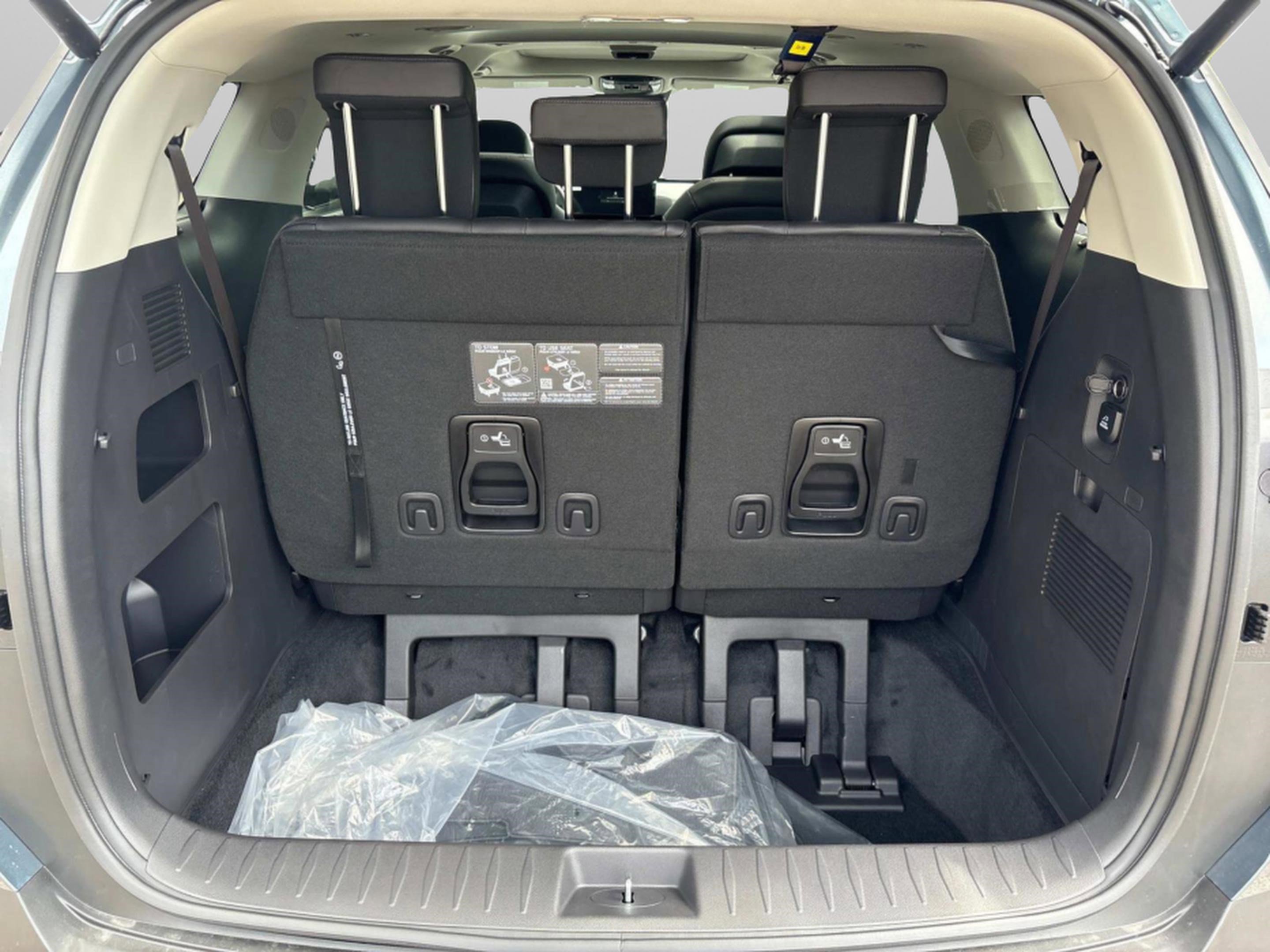 New 2026 Kia Carnival SX Prestige image 30