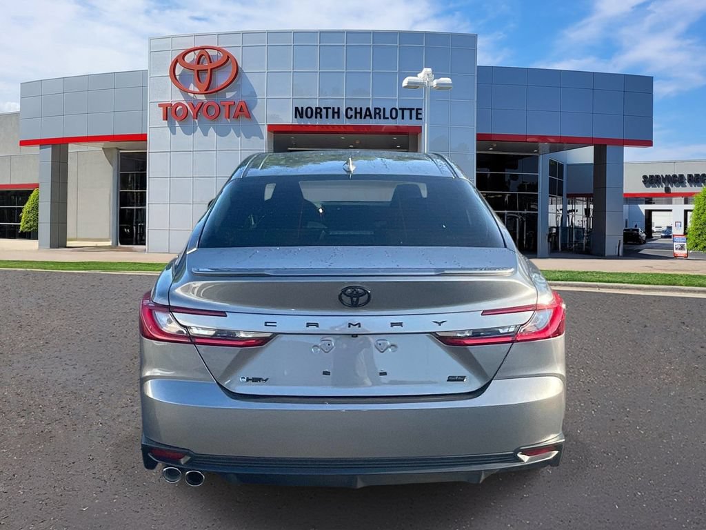 Used 2025 Toyota Camry SE FWD image 7