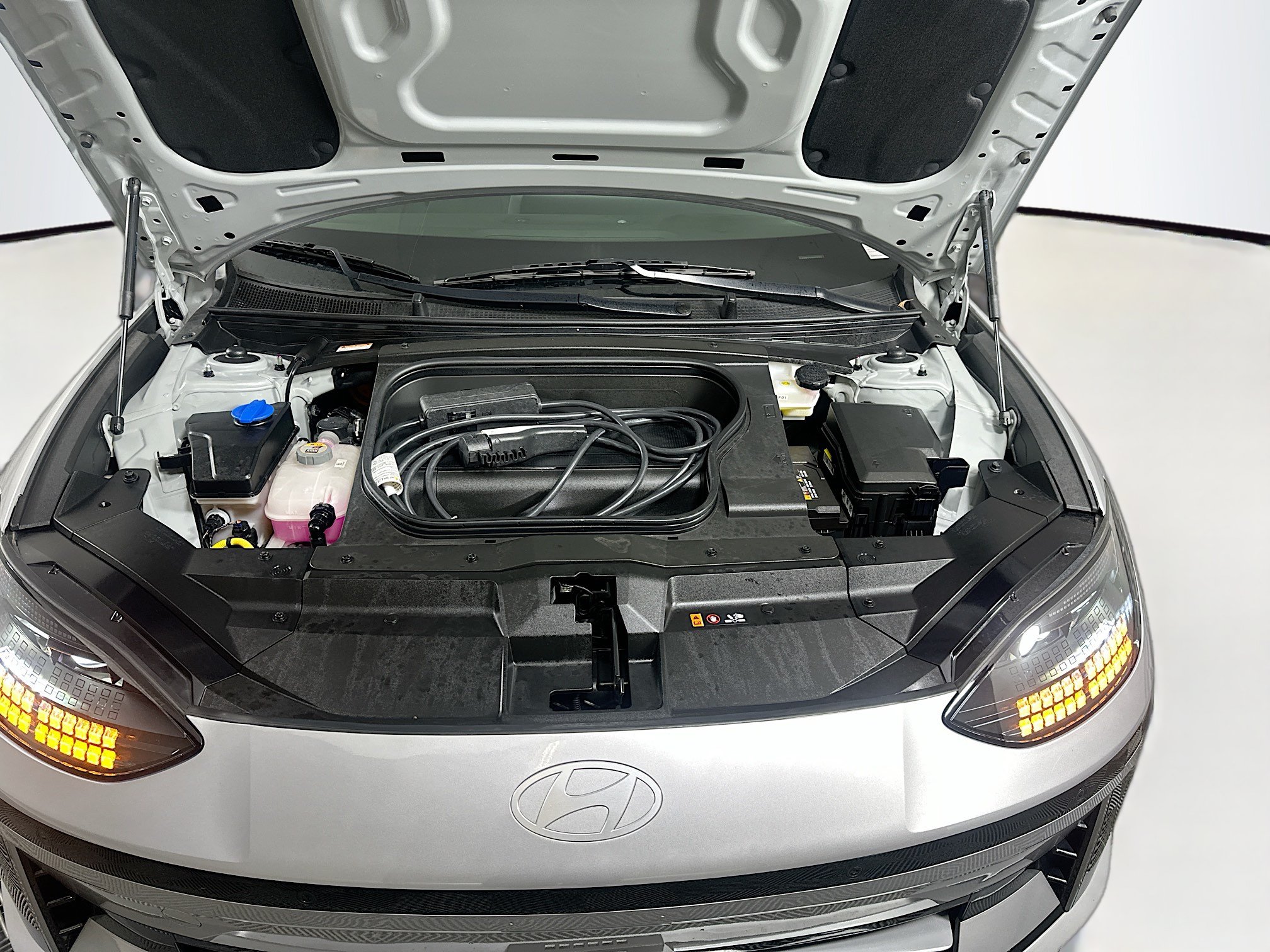 Used 2024 Hyundai Ioniq 6 SE RWD image 32