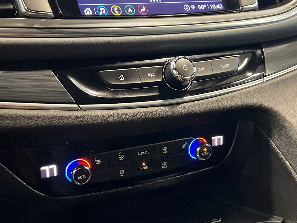 Used 2024 Buick Enclave Essence w/ Experience Buick Package image 25