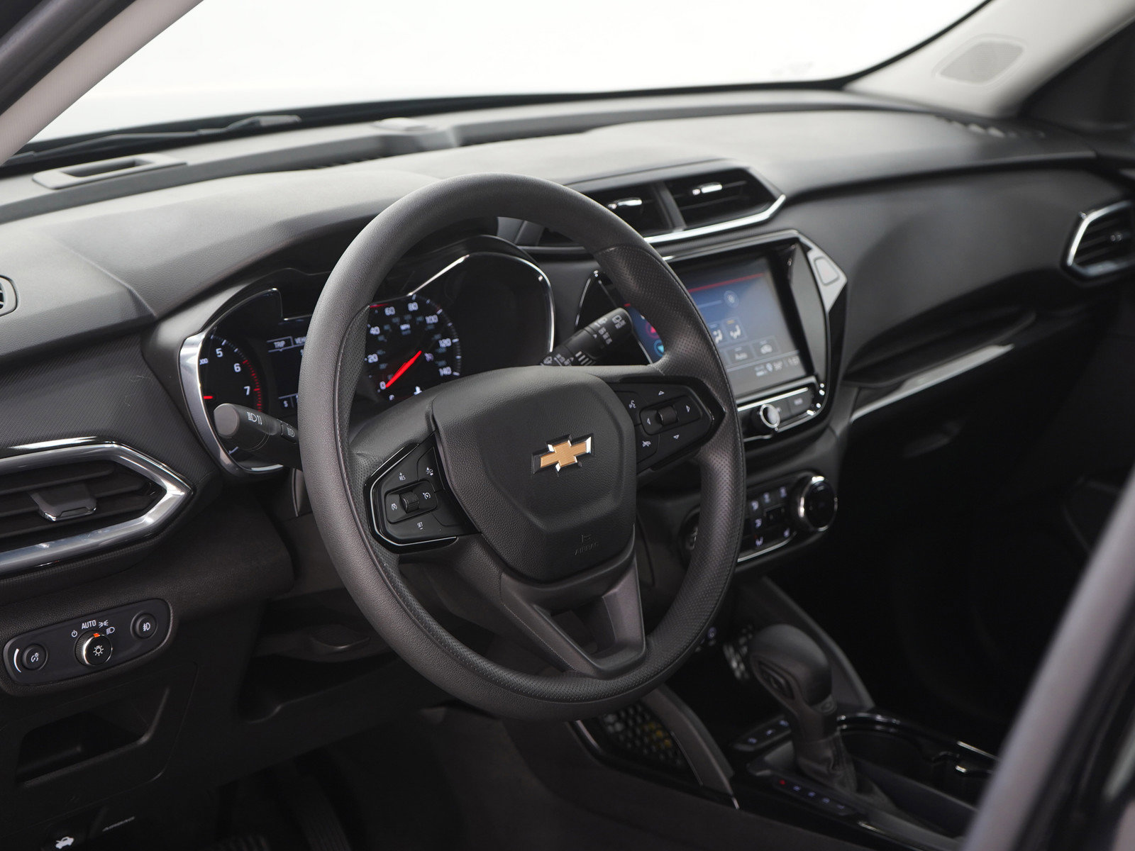 Used 2022 Chevrolet TrailBlazer LT w/ Convenience Package AWD/4WD image 22