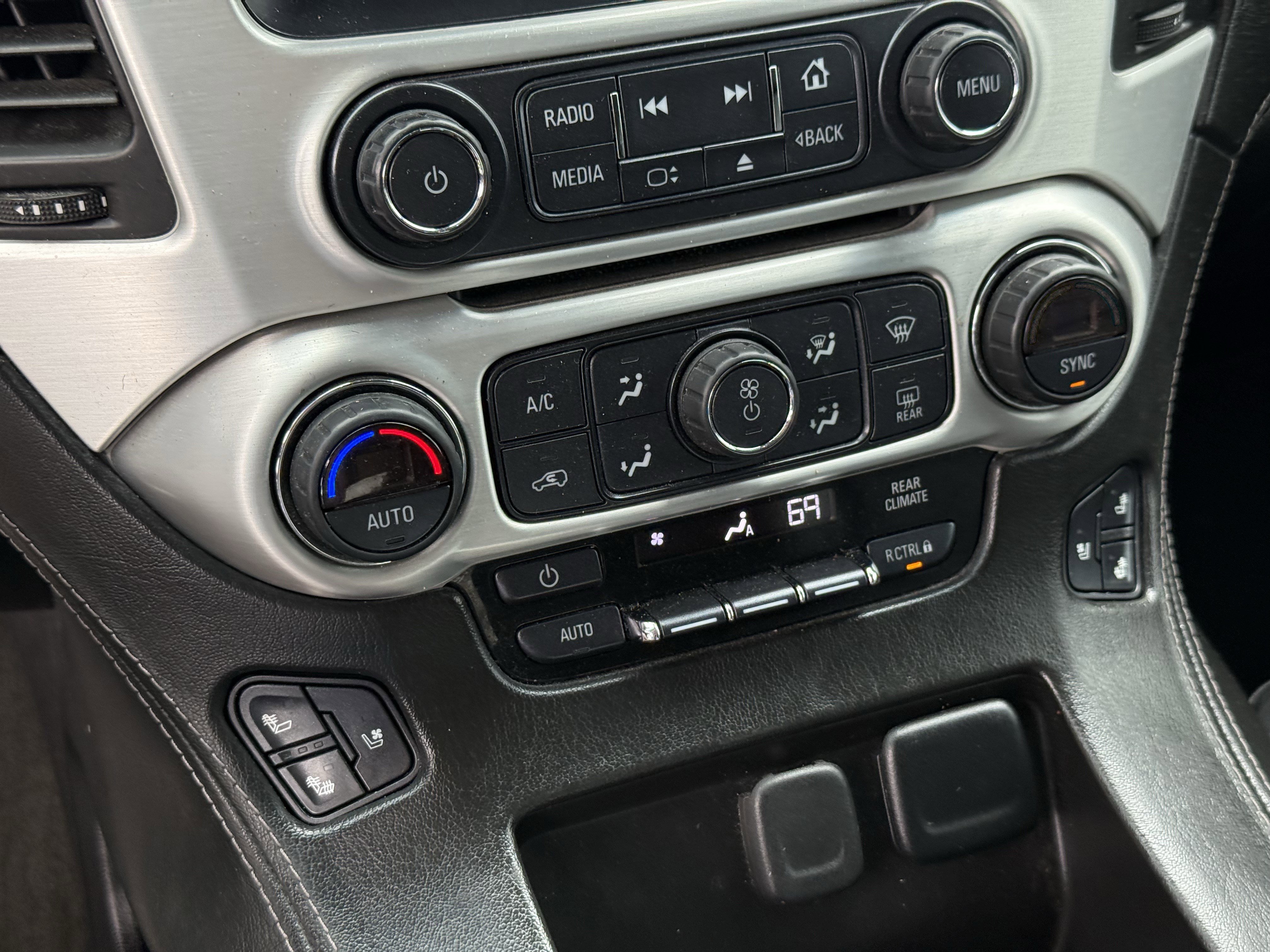 Used 2017 GMC Yukon SLT RWD image 21