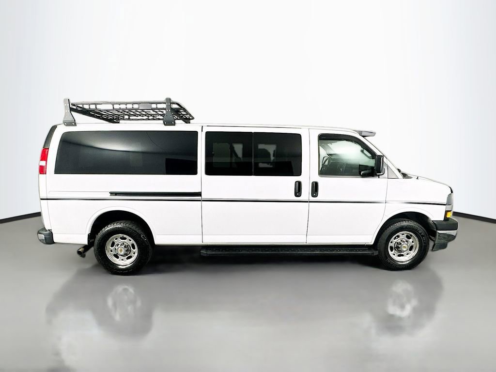 Used 2022 Chevrolet Express 2500 Extended image 8