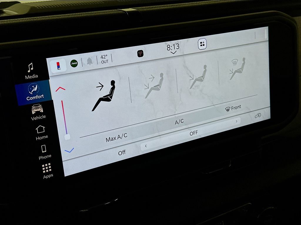 Certified 2025 Jeep Wrangler Sport image 25