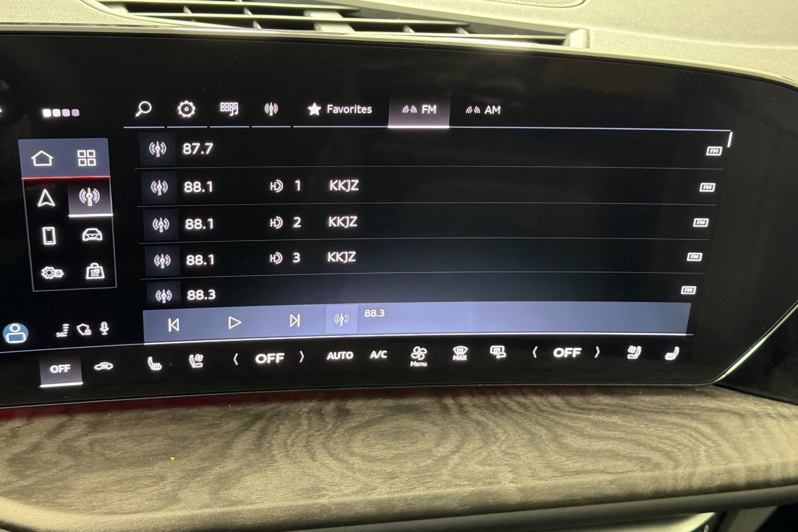 New 2025 Audi Q5 Premium Plus image 17