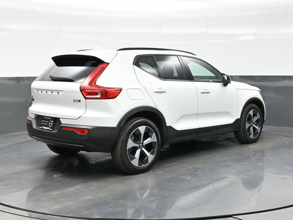 Used 2023 Volvo XC40 B5 Plus w/ Climate Package image 7