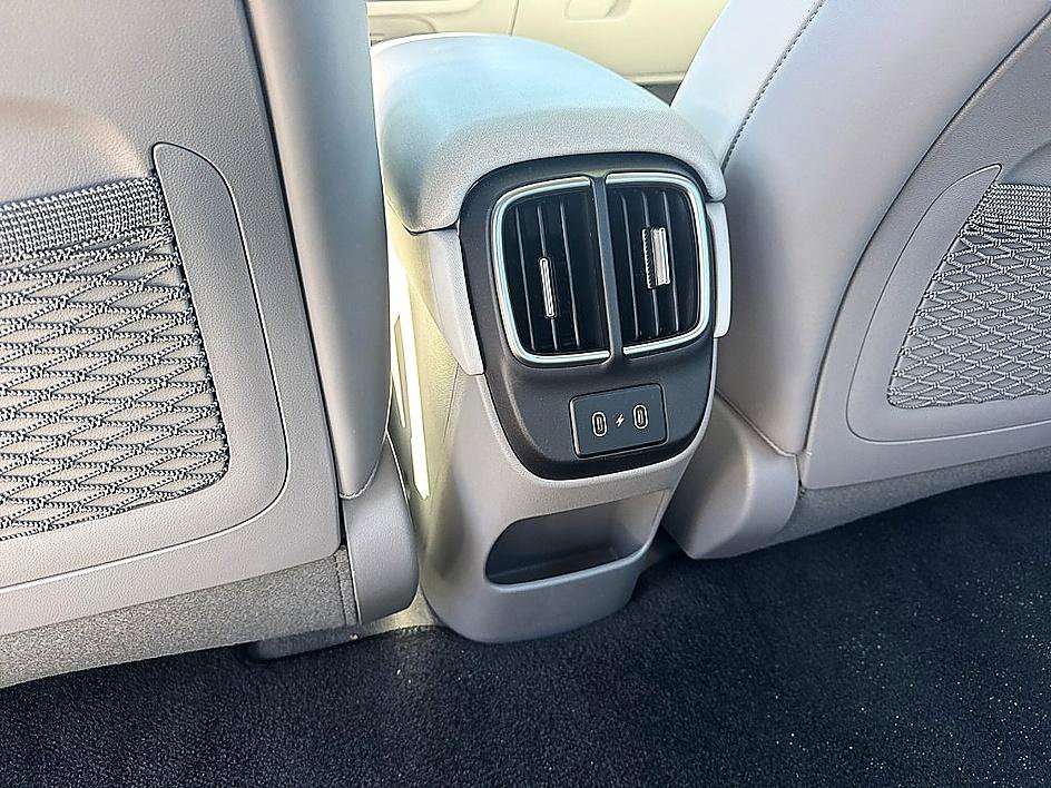 Certified 2025 Hyundai Ioniq 6 SEL image 9