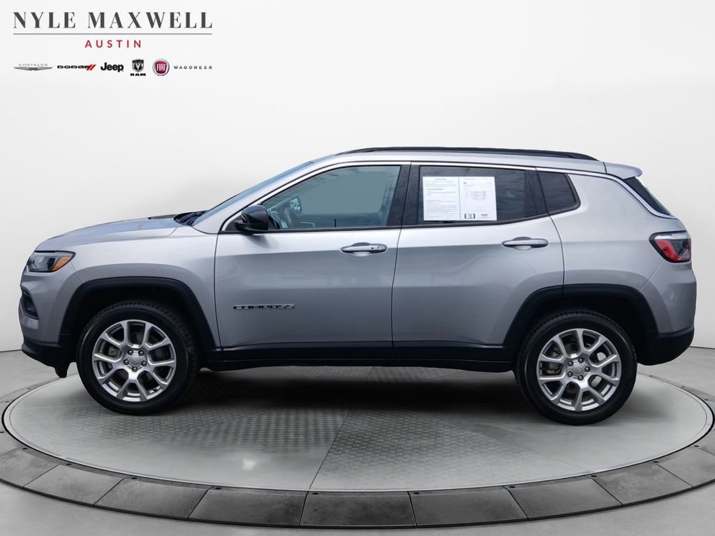Used 2022 Jeep Compass Latitude AWD/4WD image 13