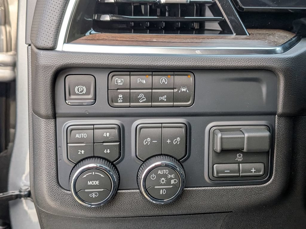 New 2026 Chevrolet Tahoe High Country AWD/4WD image 19