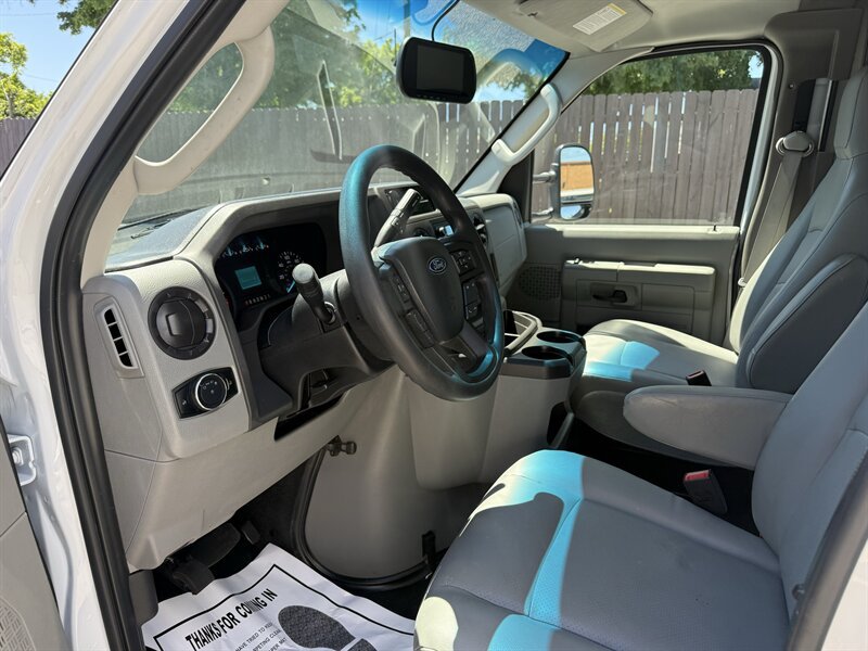 Used 2025 Ford E-450 and Econoline 450 Super Duty w/ Power Equipment Group RWD image 25