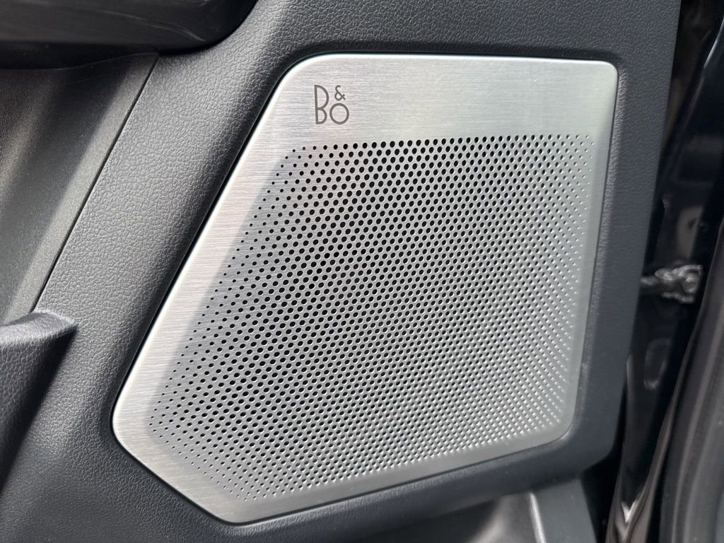 Used 2023 Ford F150 Lariat w/ Equipment Group 502A High image 19