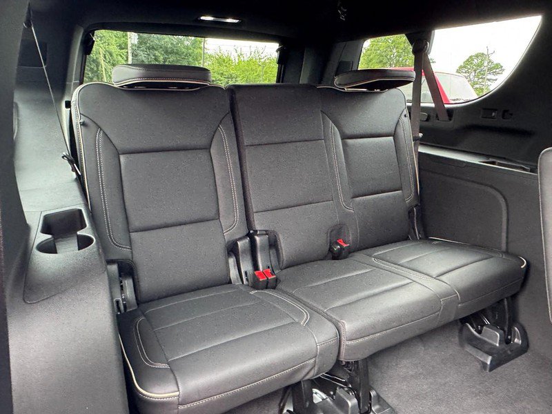 Used 2023 GMC Yukon XL SLT w/ SLT Premium Package AWD/4WD image 11