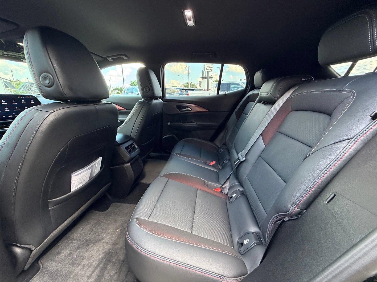 Used 2024 Chevrolet Equinox EV RS FWD image 5