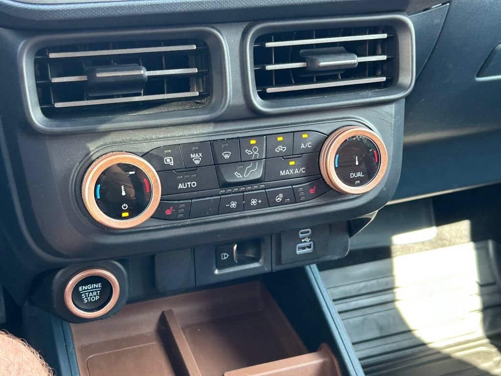 Used 2023 Ford Maverick Lariat w/ Lariat Luxury Package AWD/4WD image 29