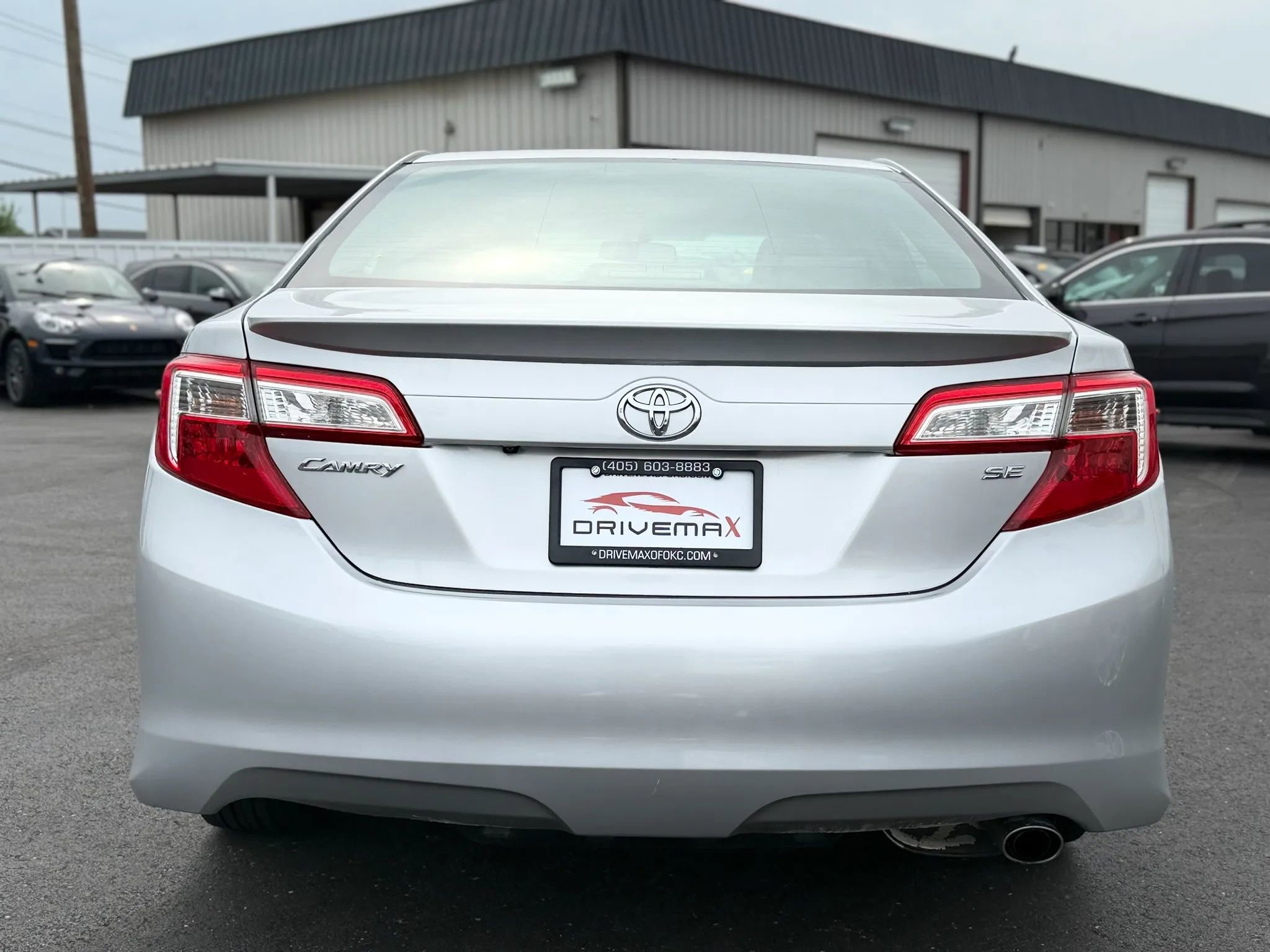 Used 2014 Toyota Camry SE FWD image 4