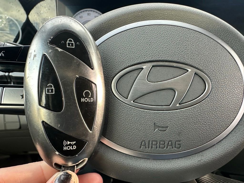 Used 2024 Hyundai Elantra SEL image 36