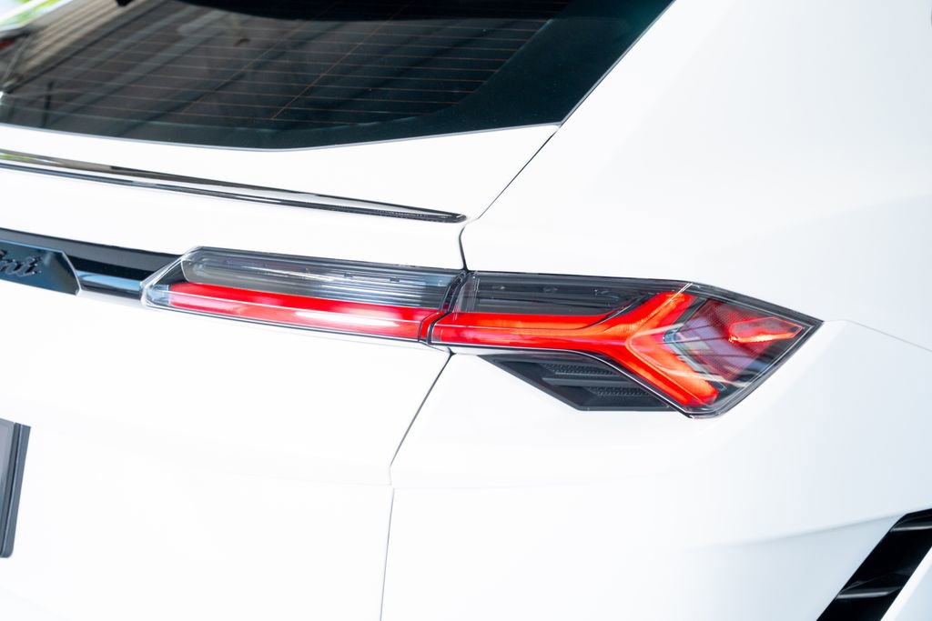 Used 2024 Lamborghini Urus Performante image 35