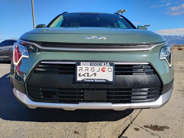 Used 2024 Kia Niro EX image 5