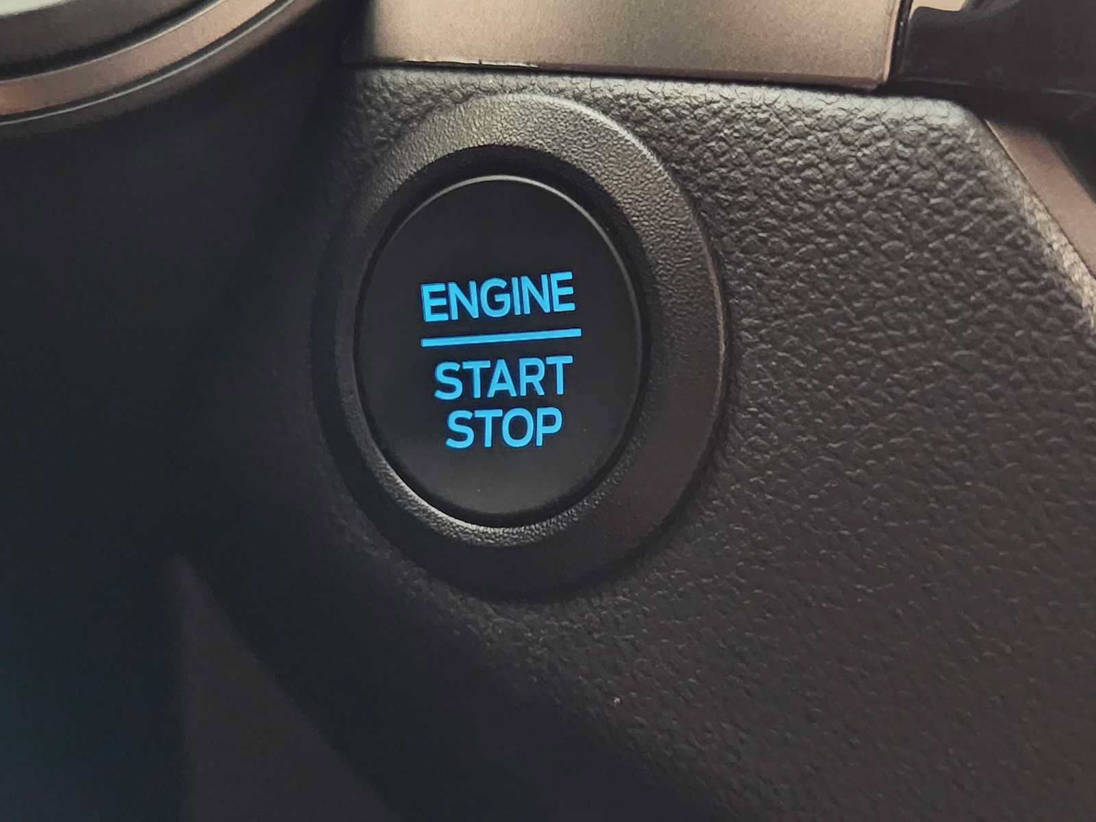 Used 2025 Ford Escape Active AWD/4WD image 21