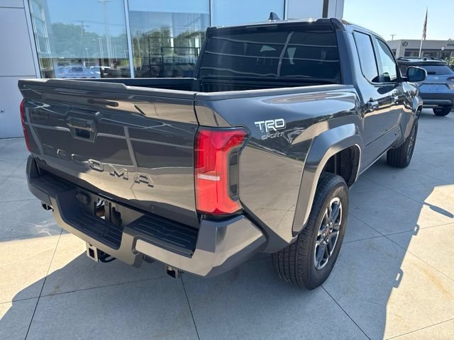 Used 2025 Toyota Tacoma TRD Sport AWD/4WD image 7