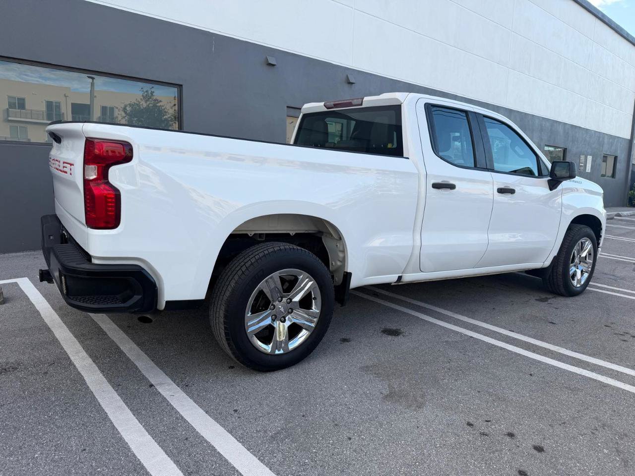 Used 2019 Chevrolet Silverado 1500 W/T w/ Trailering Package RWD image 10