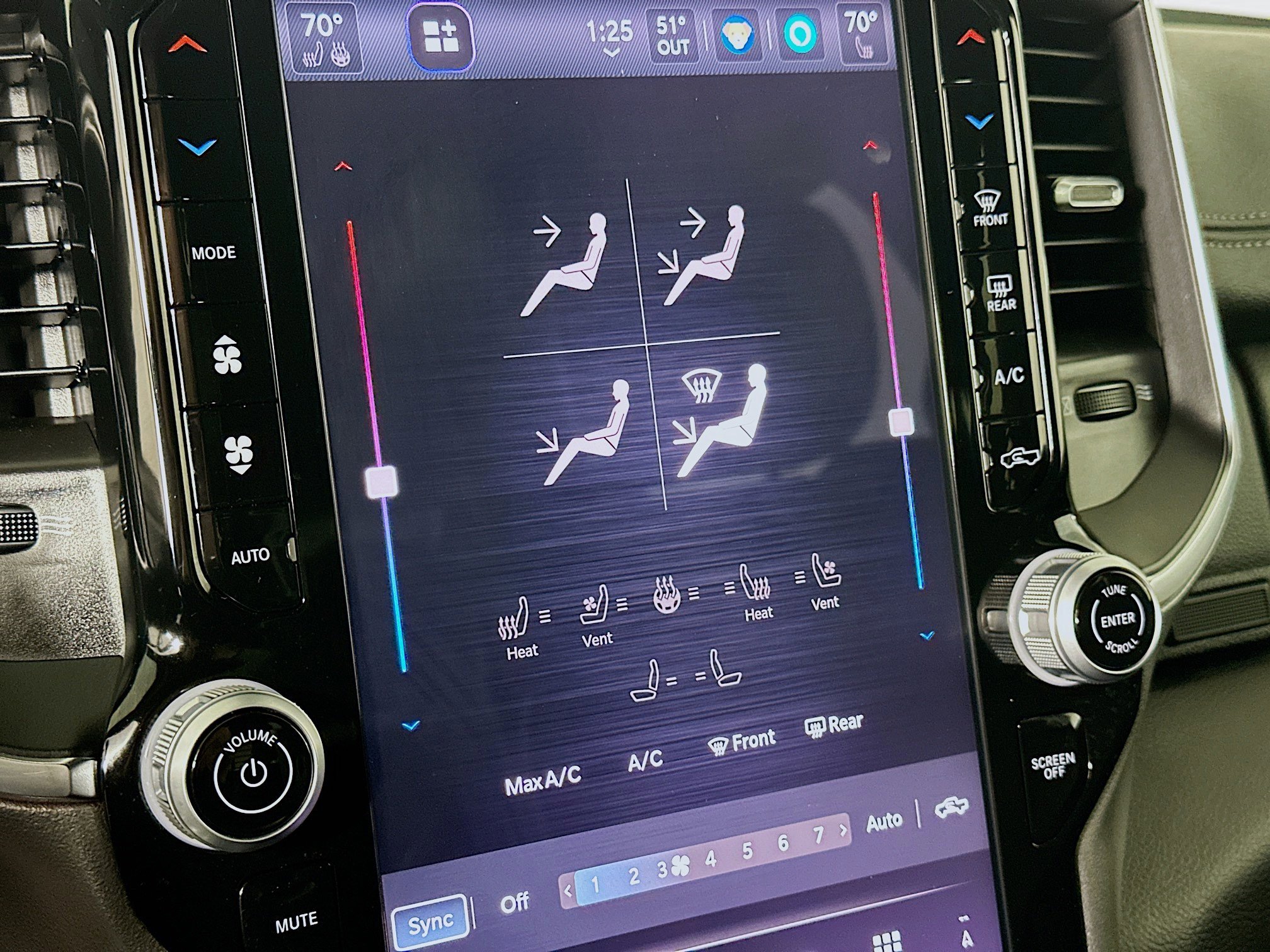 Used 2025 RAM 1500 Laramie image 24