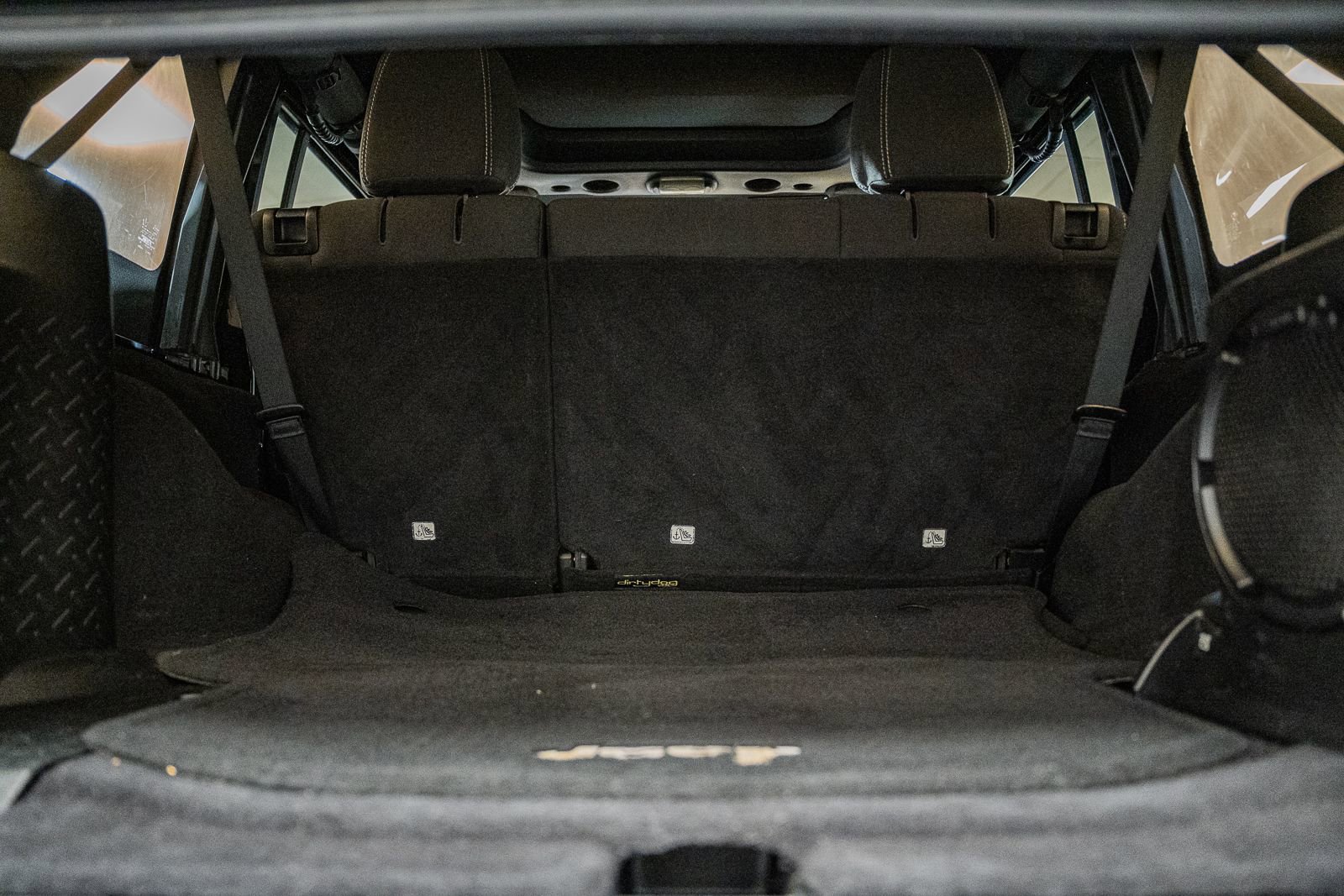 Used 2014 Jeep Wrangler Unlimited Rubicon w/ Connectivity Group image 9