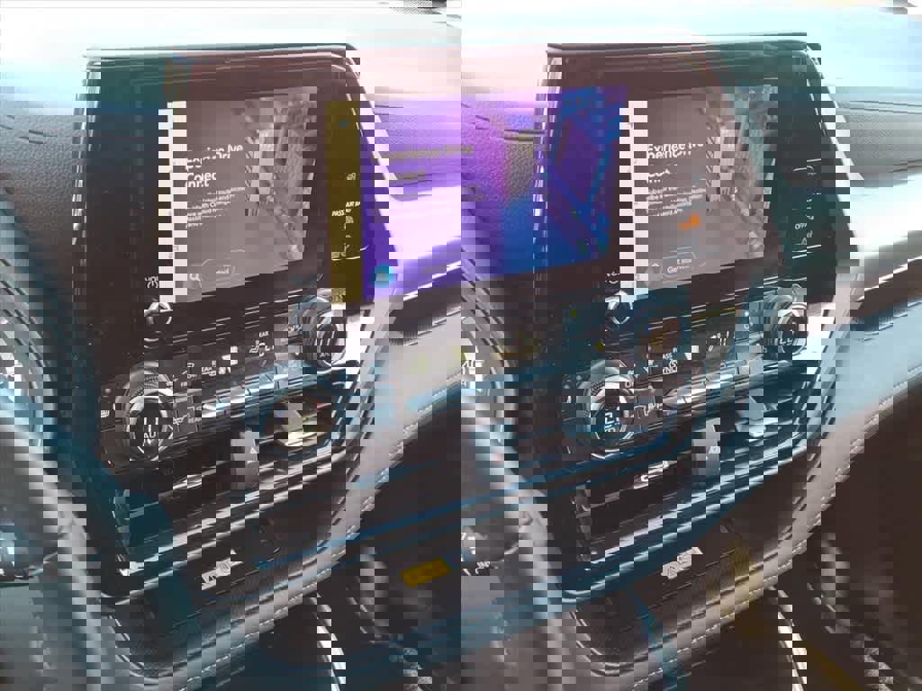 Used 2023 Toyota Highlander XLE image 21