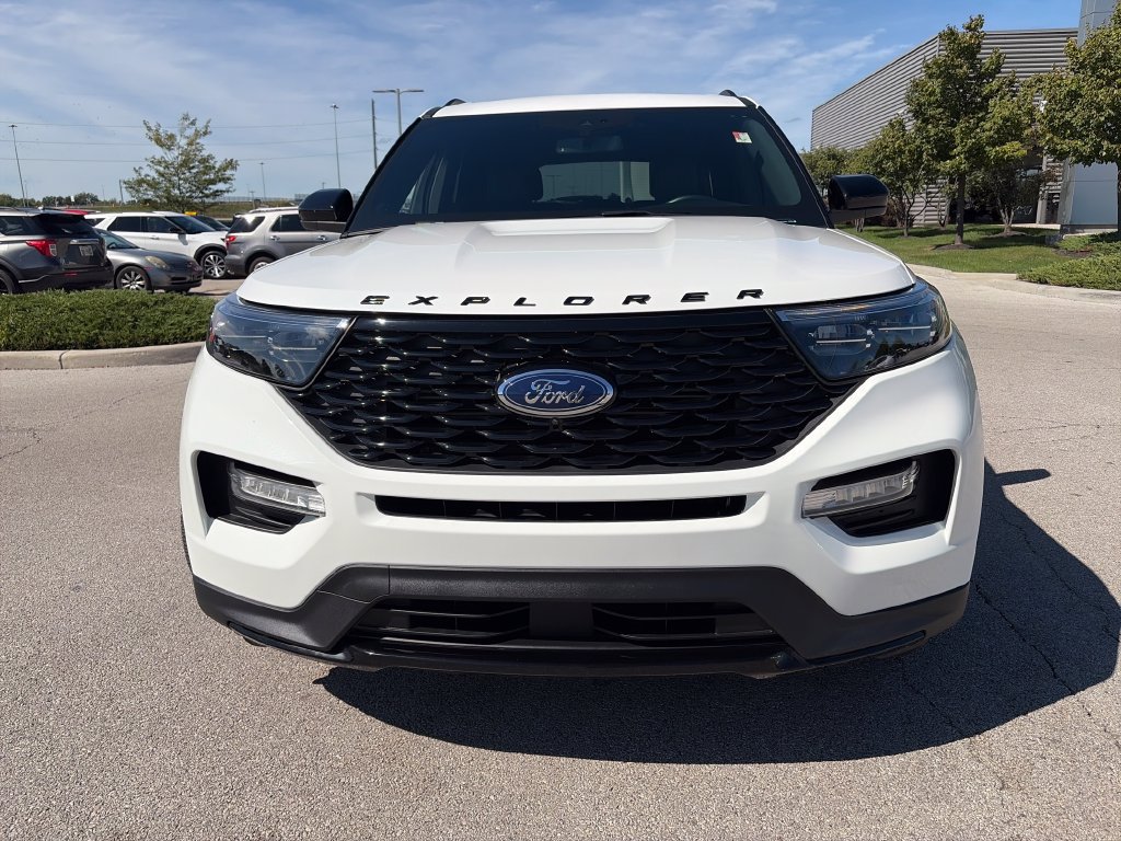 Used 2024 Ford Explorer ST-Line w/ Class IV Trailer Tow Package AWD/4WD image 2