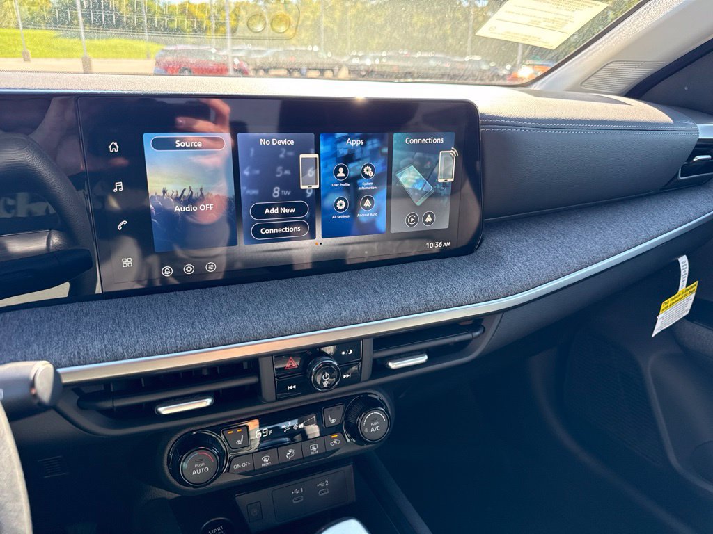 New 2027 Nissan Kicks SV AWD/4WD image 7