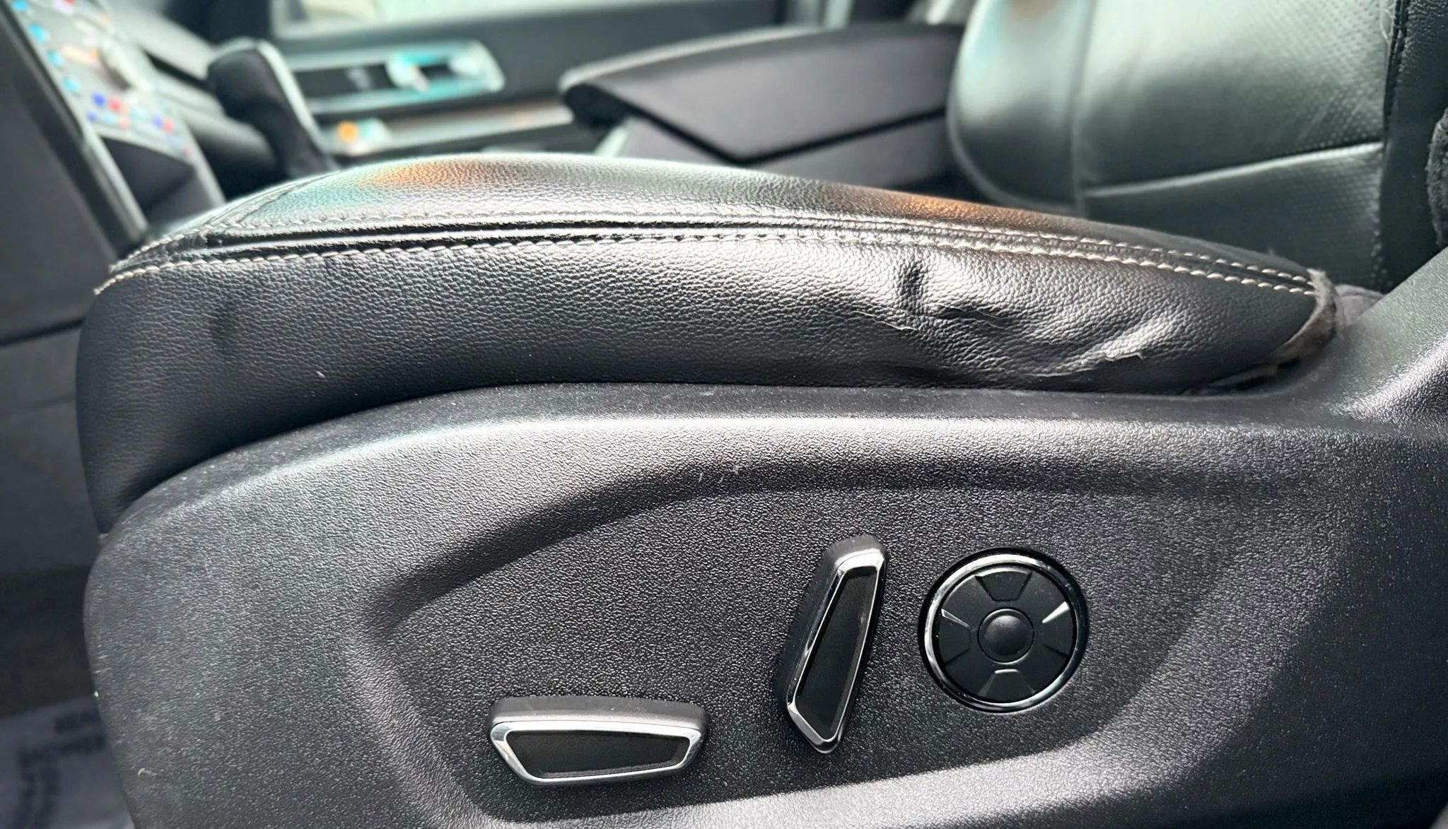 Used 2016 Ford Explorer Limited w/ Equipment Group 301A image 28