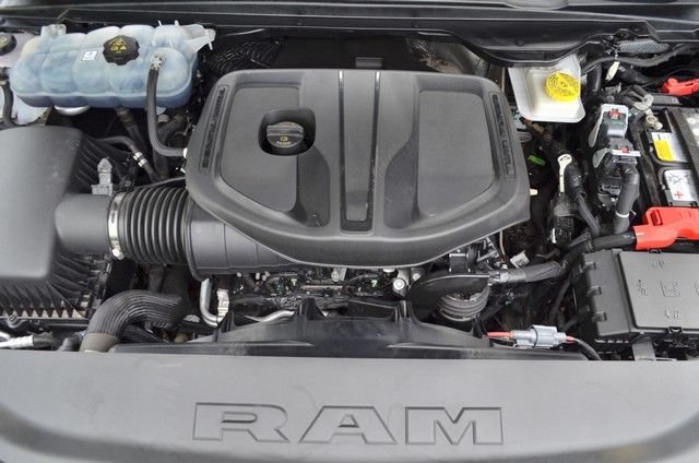 Used 2025 RAM 1500 Laramie AWD/4WD image 38