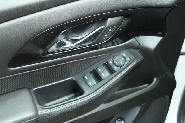Used 2022 Chevrolet Traverse RS image 15