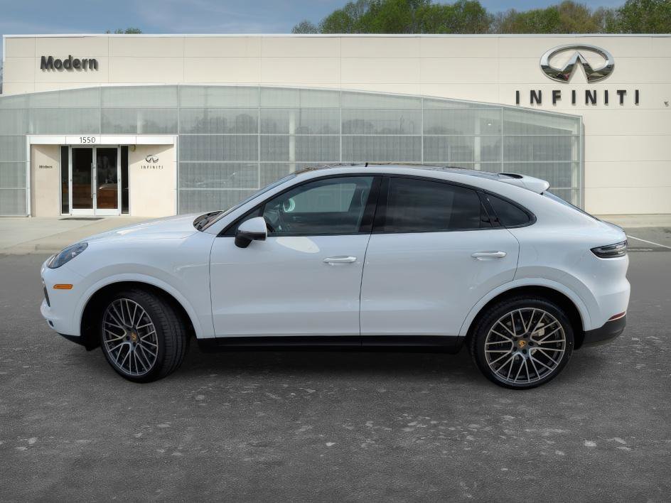 Used 2022 Porsche Cayenne Coupe image 6