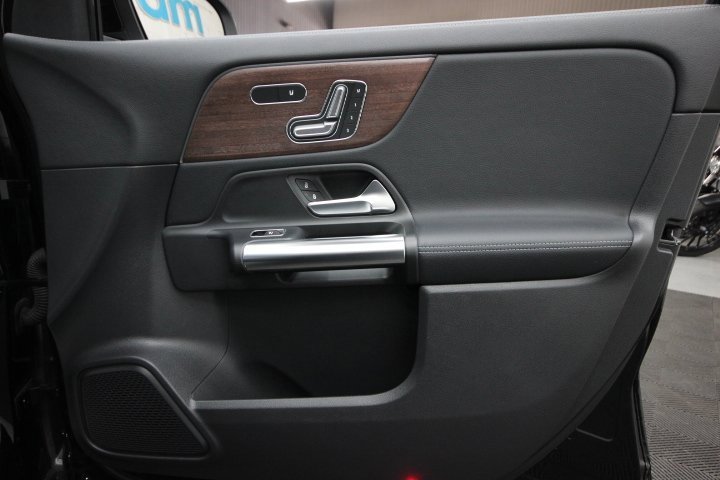 Used 2022 Mercedes-Benz GLA 250 4MATIC image 36