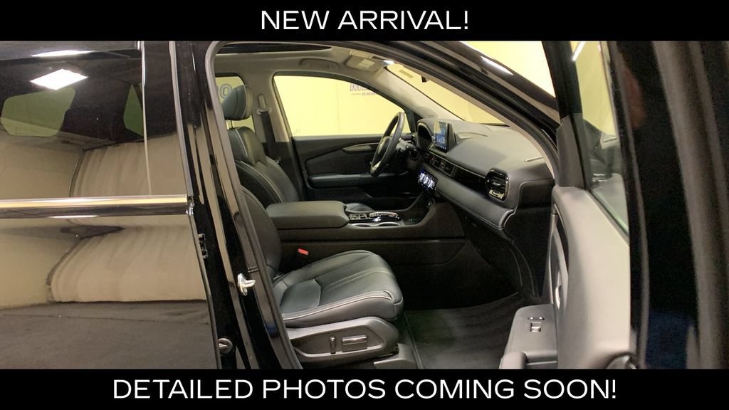 Used 2025 Honda Pilot Elite image 11