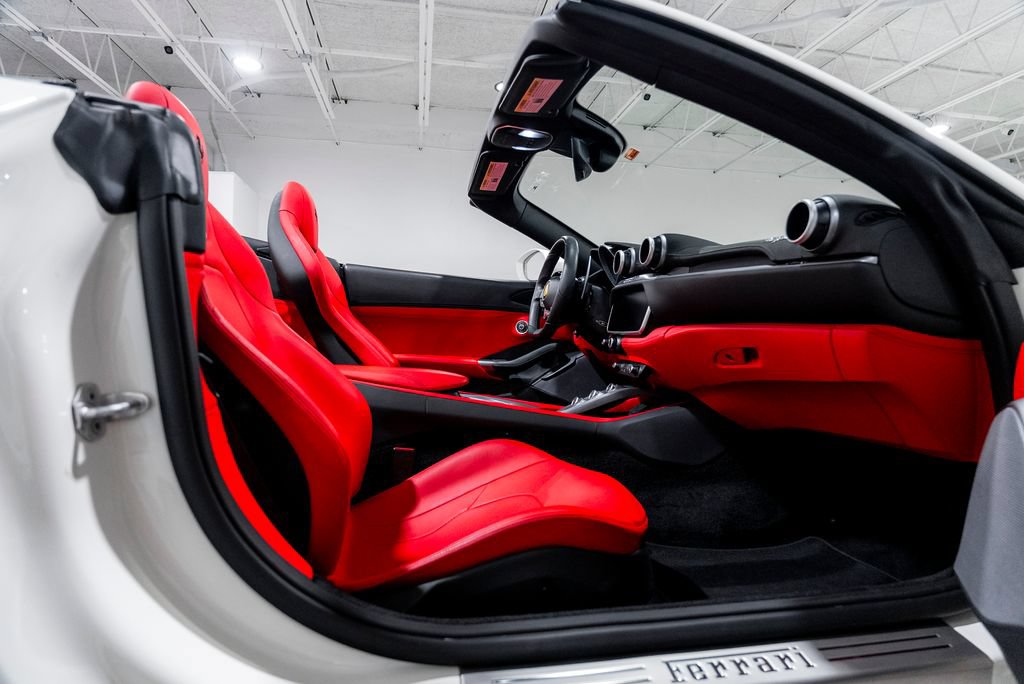 Used 2020 Ferrari Portofino RWD image 66