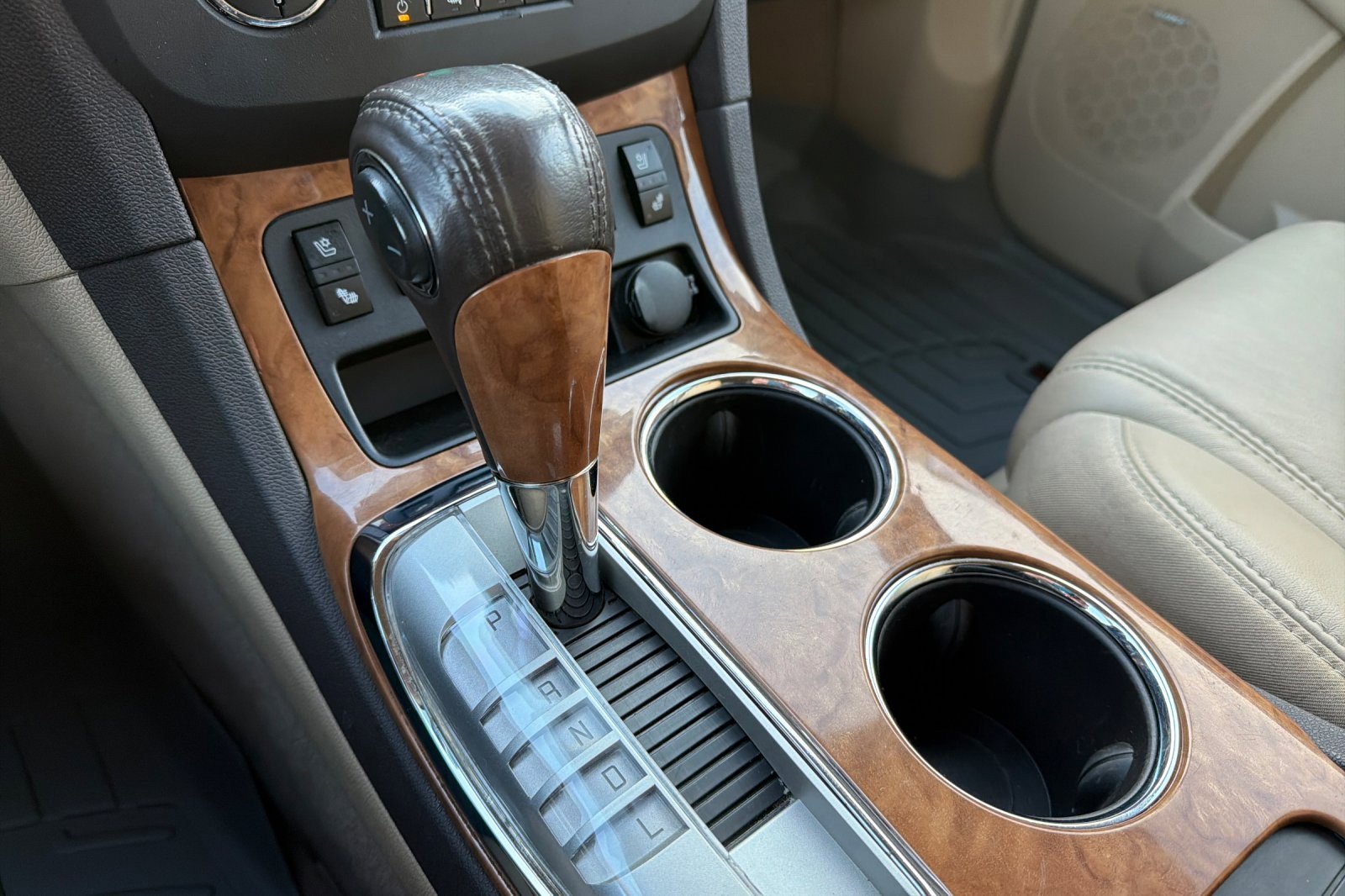 Used 2012 Buick Enclave Premium image 19