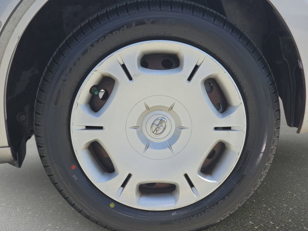 Used 2012 Scion xB FWD image 32