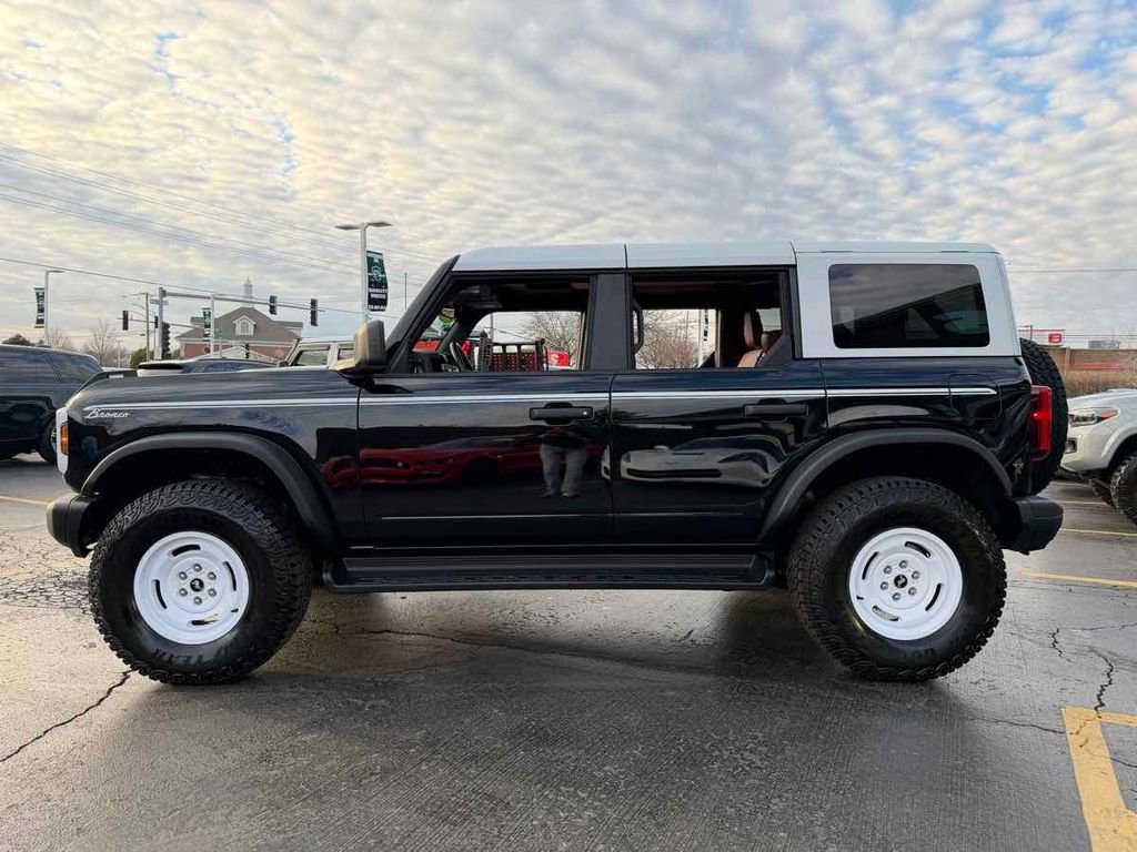 Used 2025 Ford Bronco Heritage Edition AWD/4WD image 5